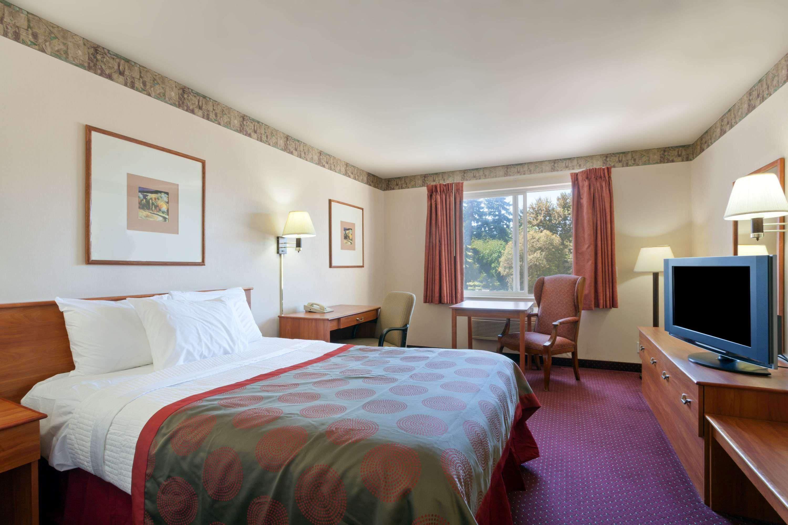 Ramada Limited Airport Tukwila Hotel Bagian luar foto