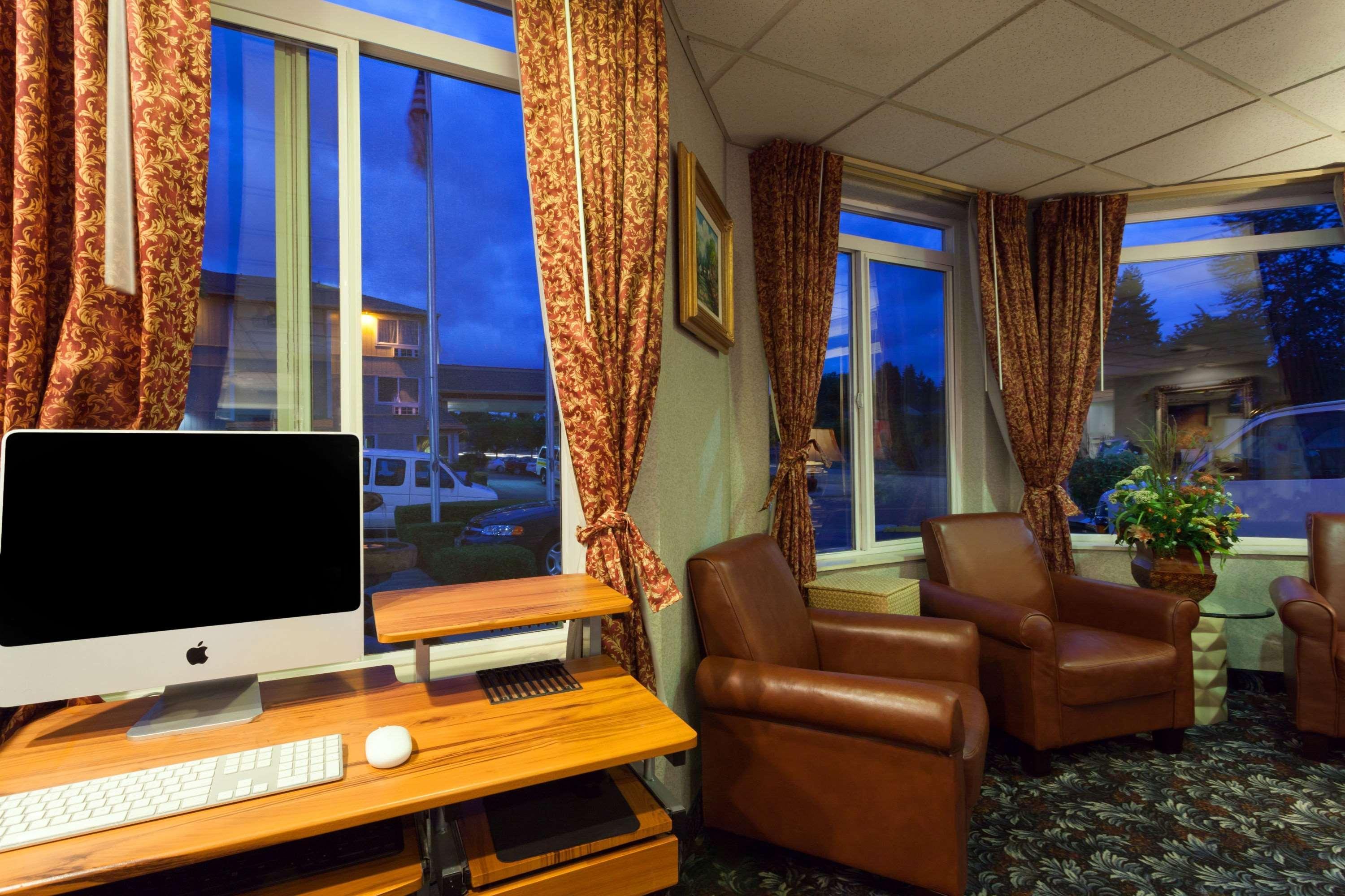 Ramada Limited Airport Tukwila Hotel Bagian luar foto