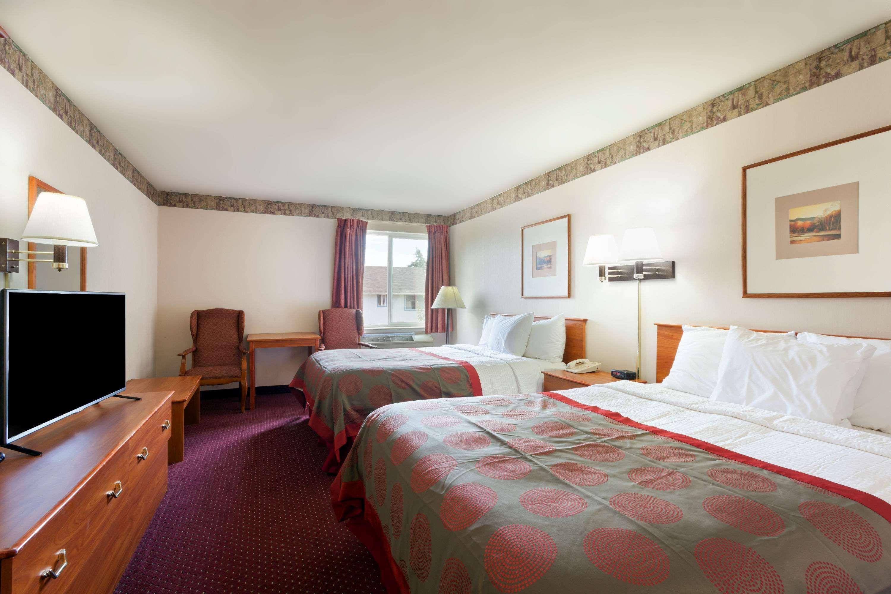 Ramada Limited Airport Tukwila Hotel Bagian luar foto