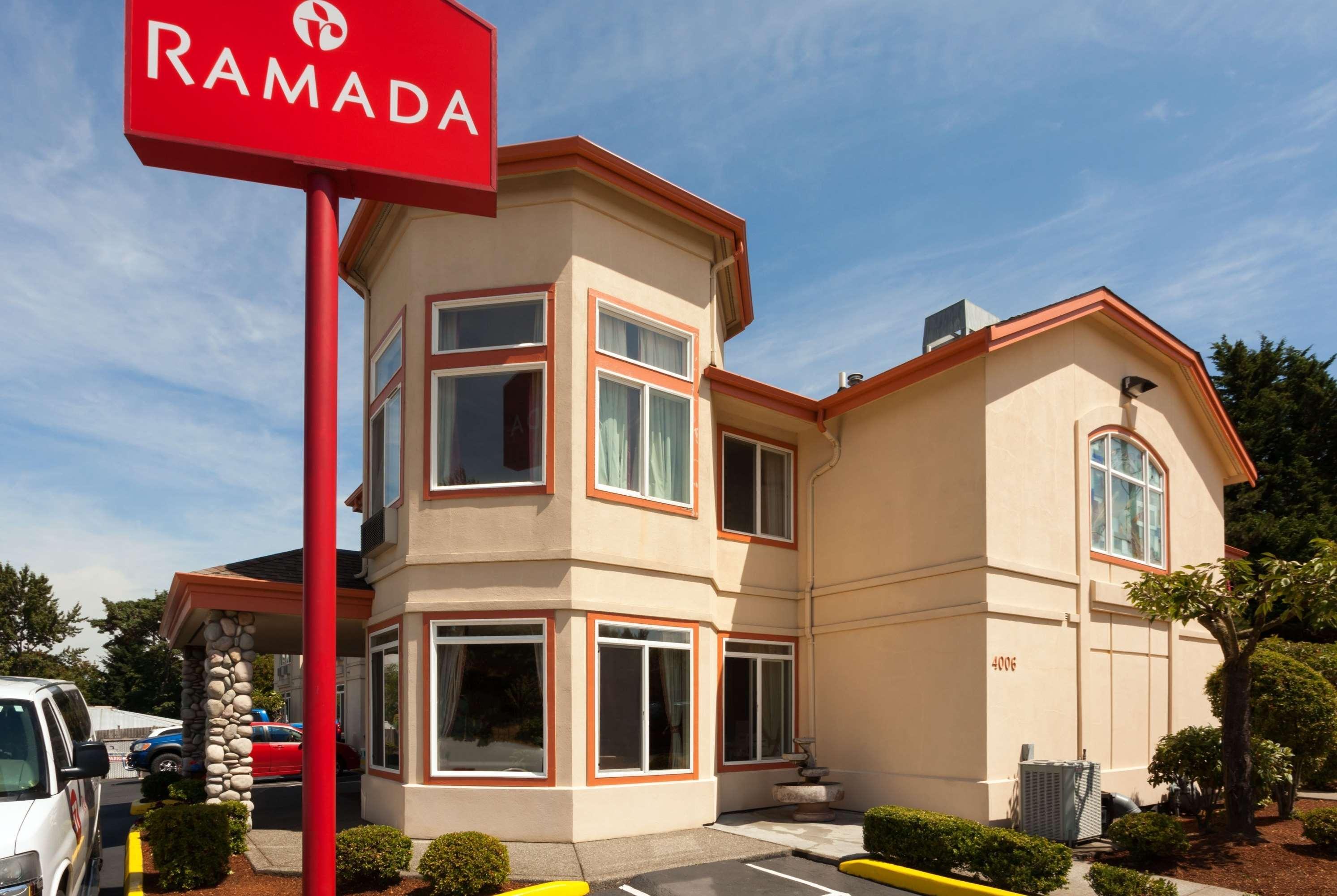 Ramada Limited Airport Tukwila Hotel Bagian luar foto