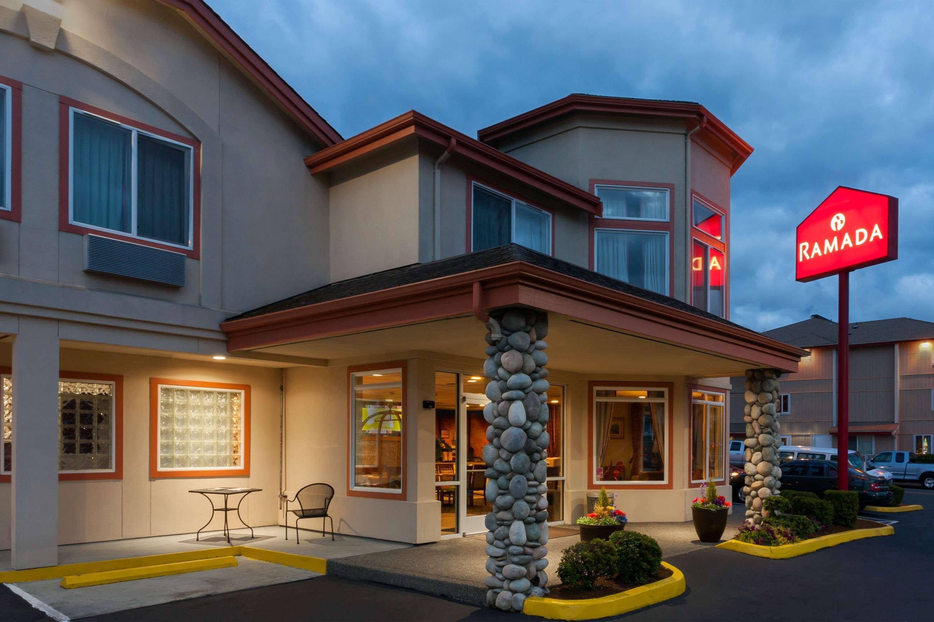 Ramada Limited Airport Tukwila Hotel Bagian luar foto
